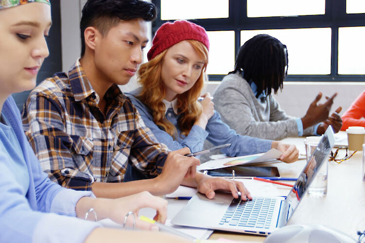 Studenten, vergeet de zorgtoeslag niet!